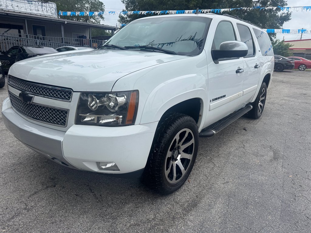 2008 Chevrolet Suburban LS's photo