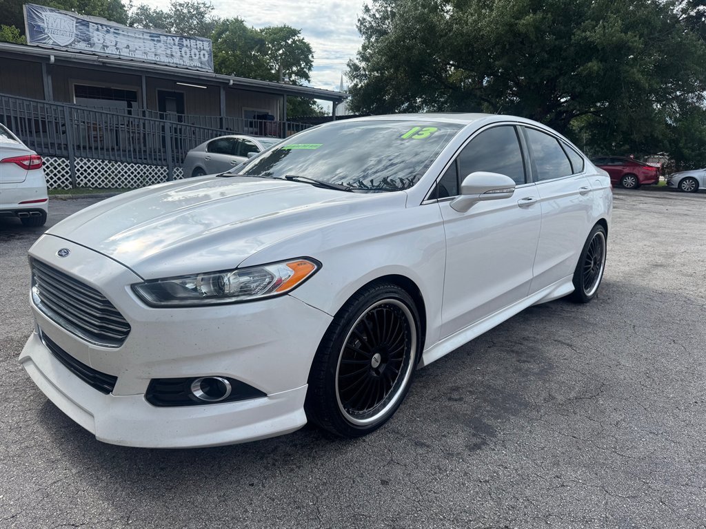2013 Ford Fusion Titanium's photo